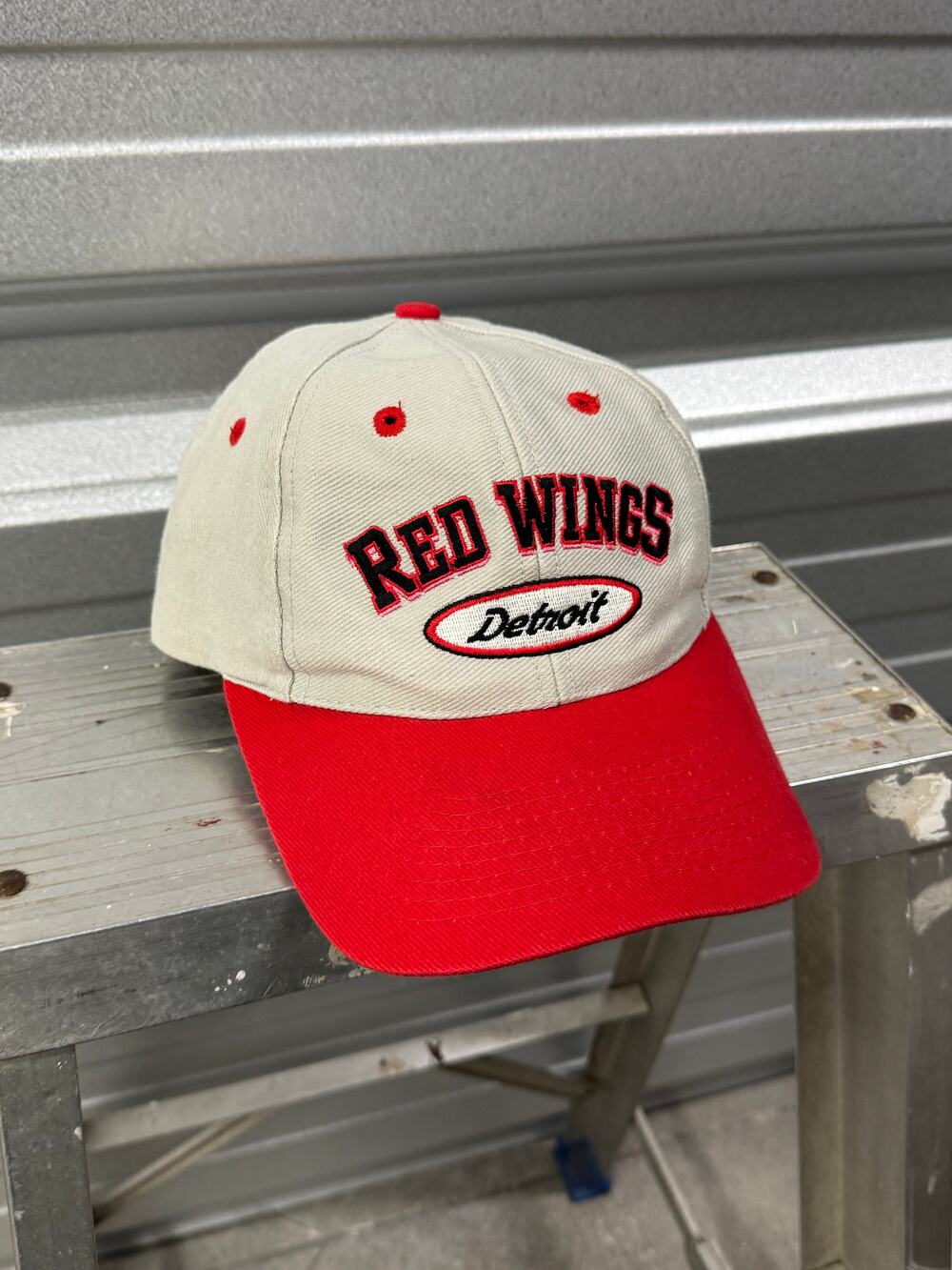 Vintage 90s Logo Athletic Detroit Red Wings NHL Snapback Hat